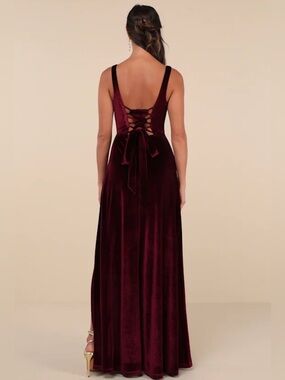 NWT Lulus GRACEFUL INVITE Velvet Lace-Up Back Evening Dress in Dark Plum